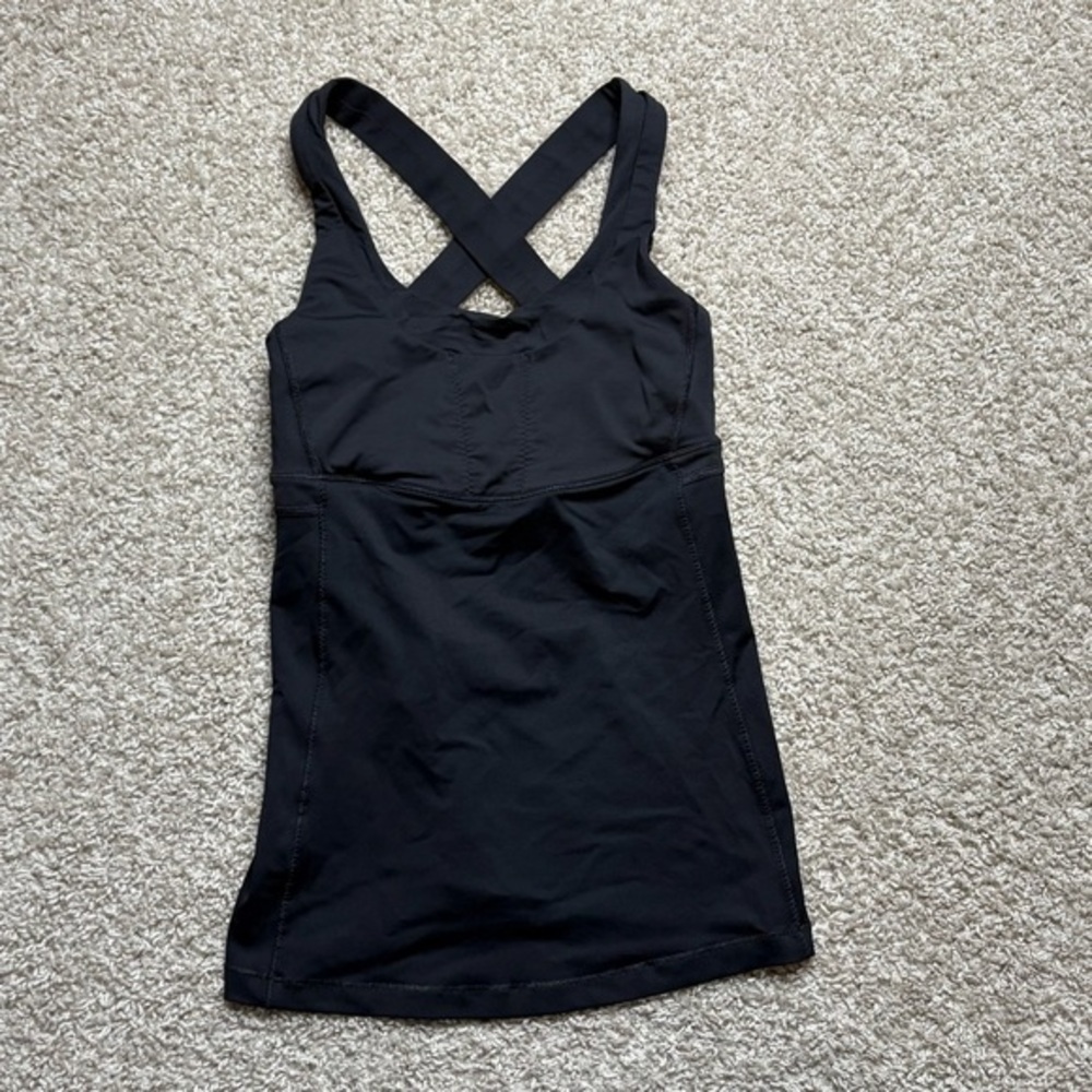 Lululemon Run: Stuff Your Bra Tank